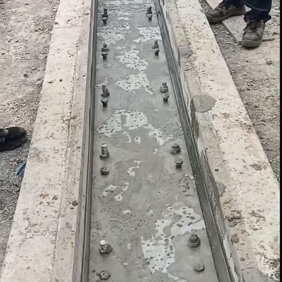邻水港口码头起重机龙门吊重型机械设备稳固用早强快凝轨道胶泥